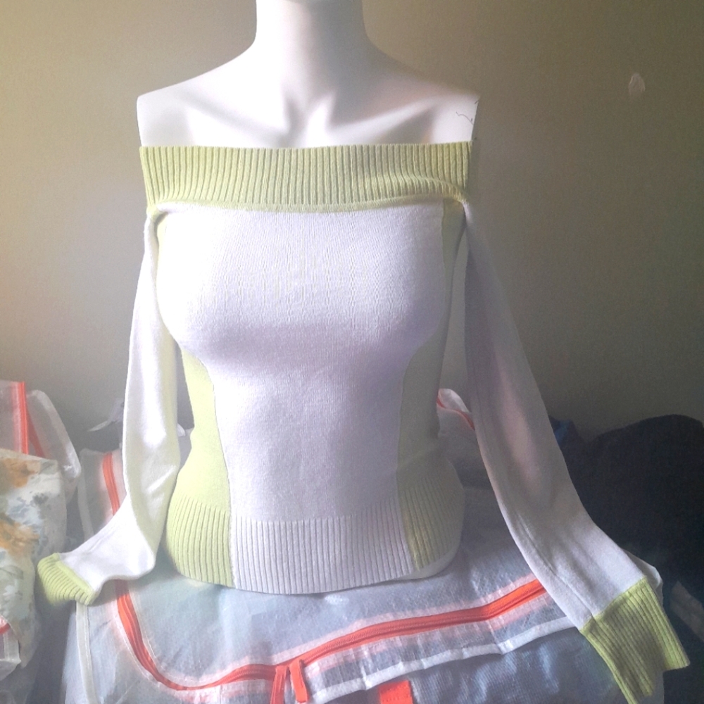 Ub Jeans Off-the-Shoulder Sweater White and Green